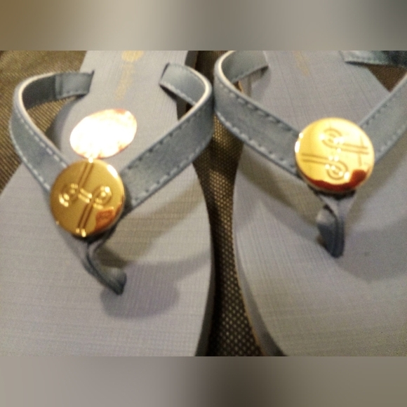 Lindsay Phillips - NWT Yoga Mat Foot bed, Logo Button Non-Slip Soles, Denim Blue - Picture 7 of 15